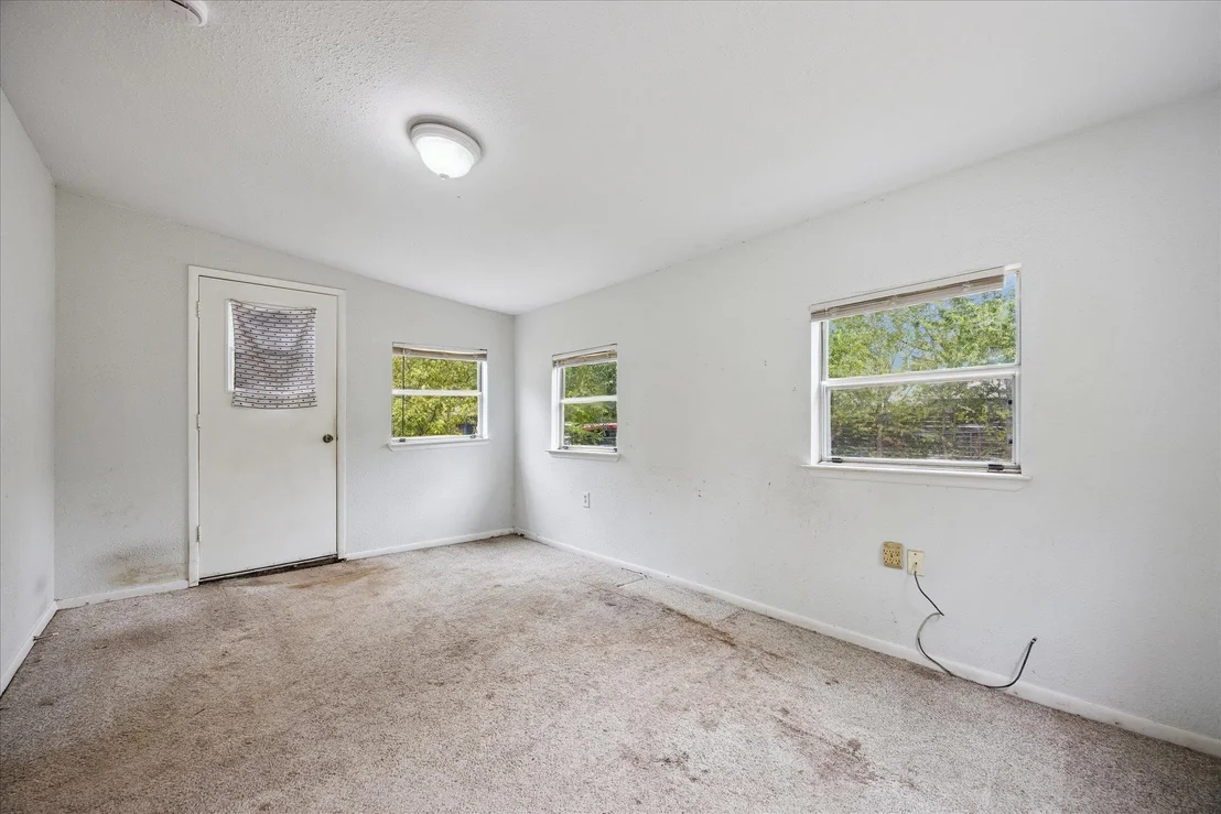 Photo of 402 Bramble DR