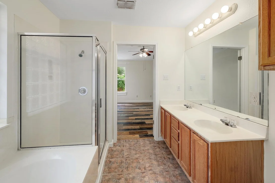 Photo of 700 Horizon TRL