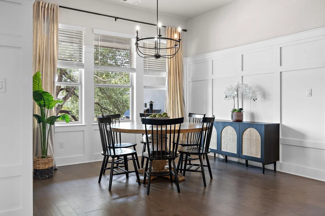 Photo of 109 Houston LOOP