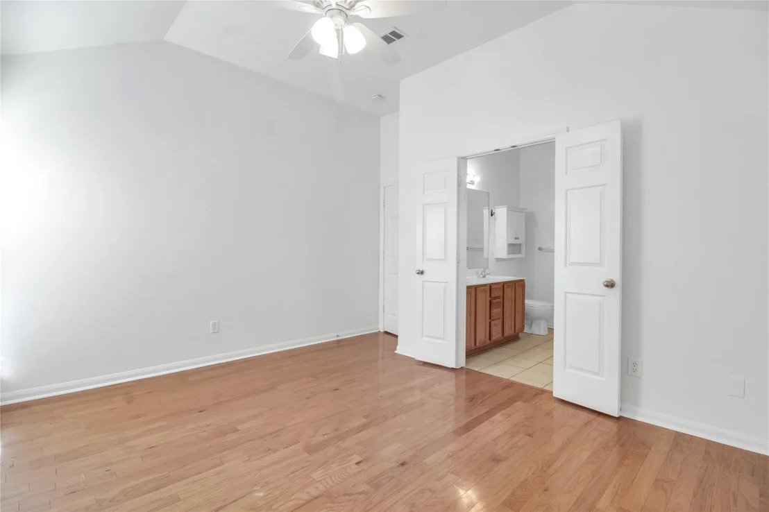 Photo of 3107 Burlington