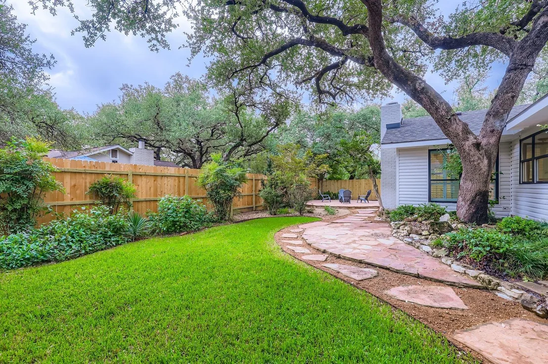 Photo of 11703 Oak Knoll DR
