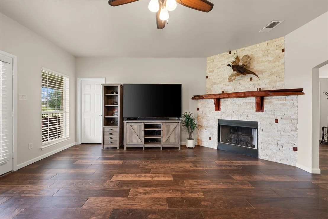 Photo of 111 Lookout CIR