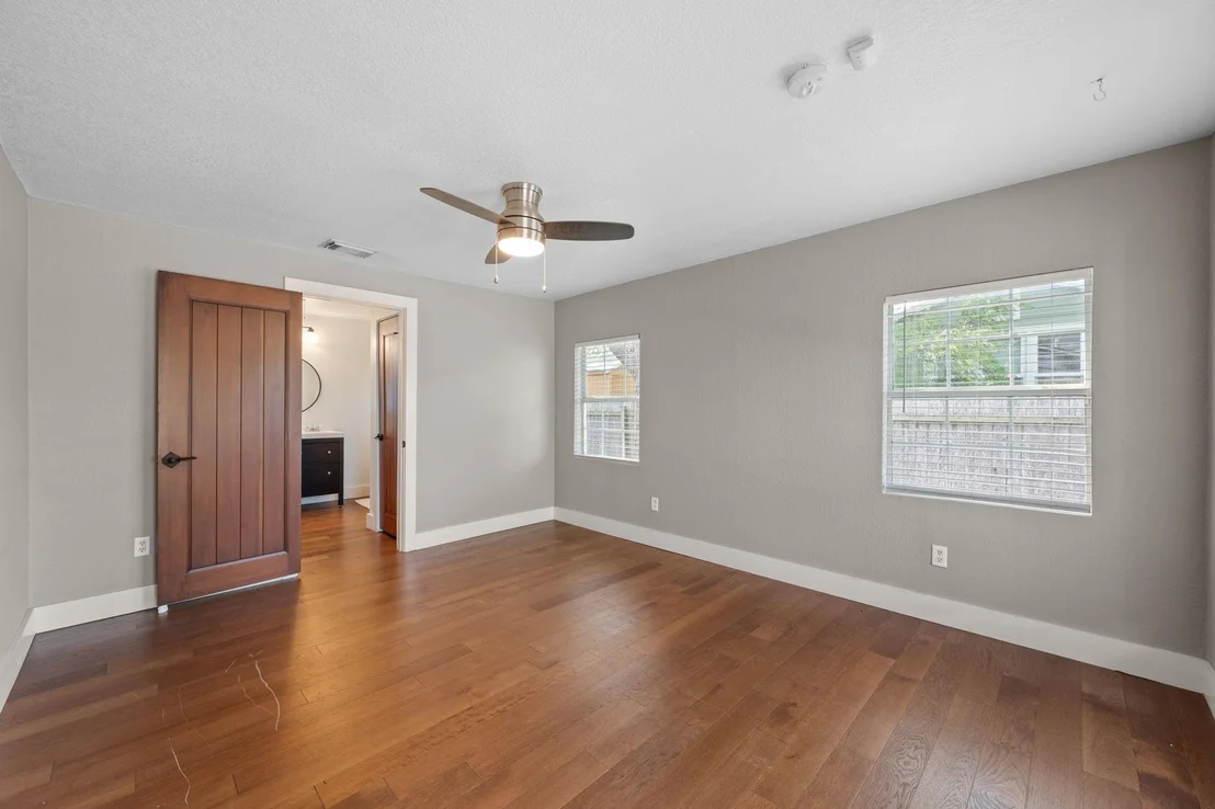 Photo of 1137 Nickols Ave