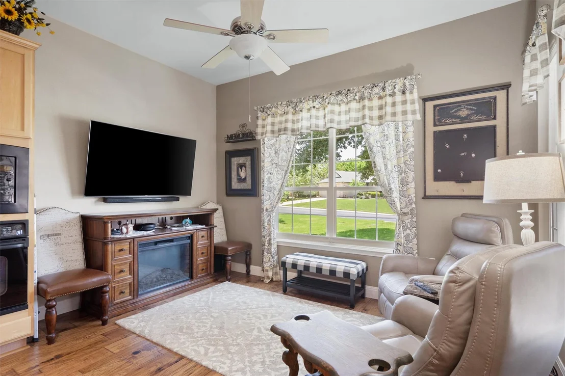 Photo of 115 Durango TRL