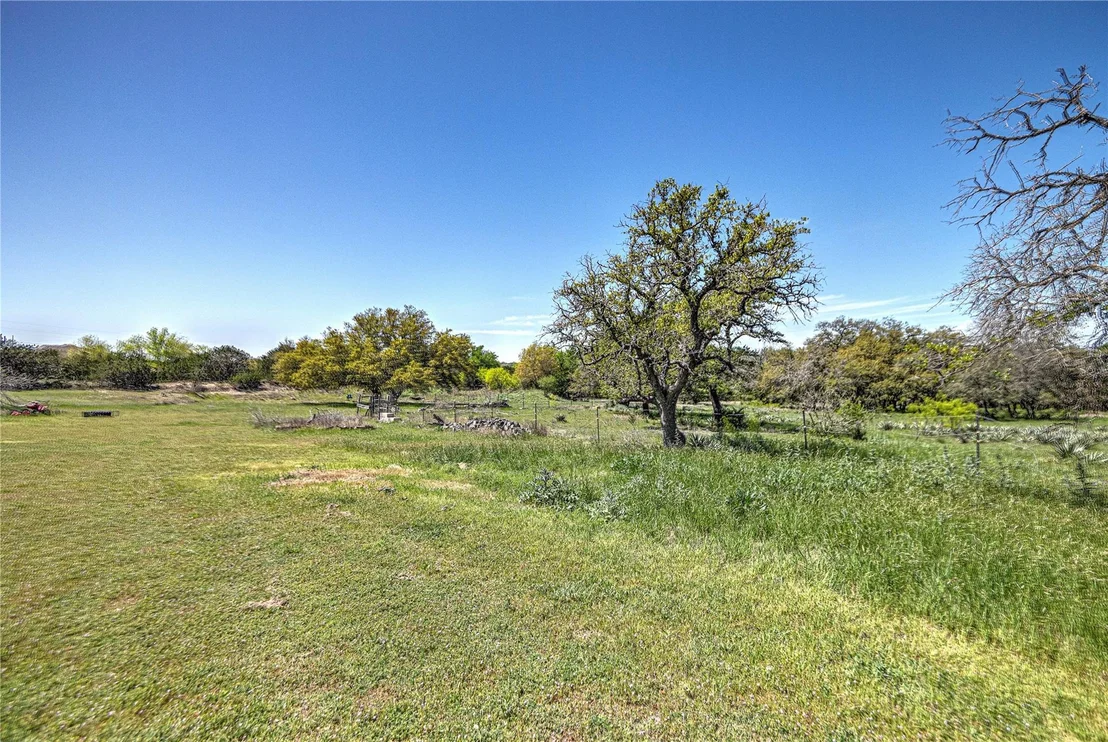 Photo of 1301 Oak Spring RD