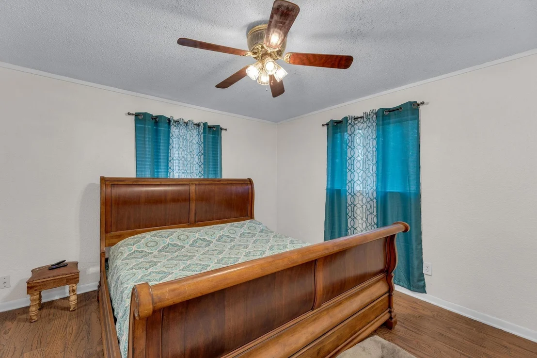 Photo of 928 Moccasin TRL
