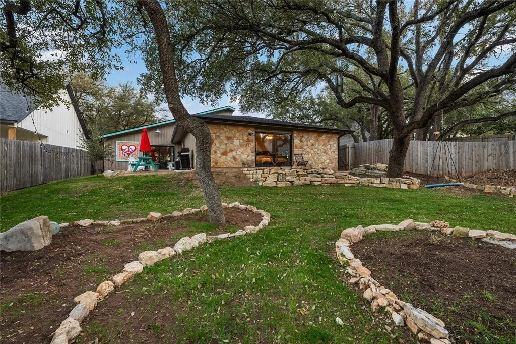 Photo of 2210 Red Fox RD