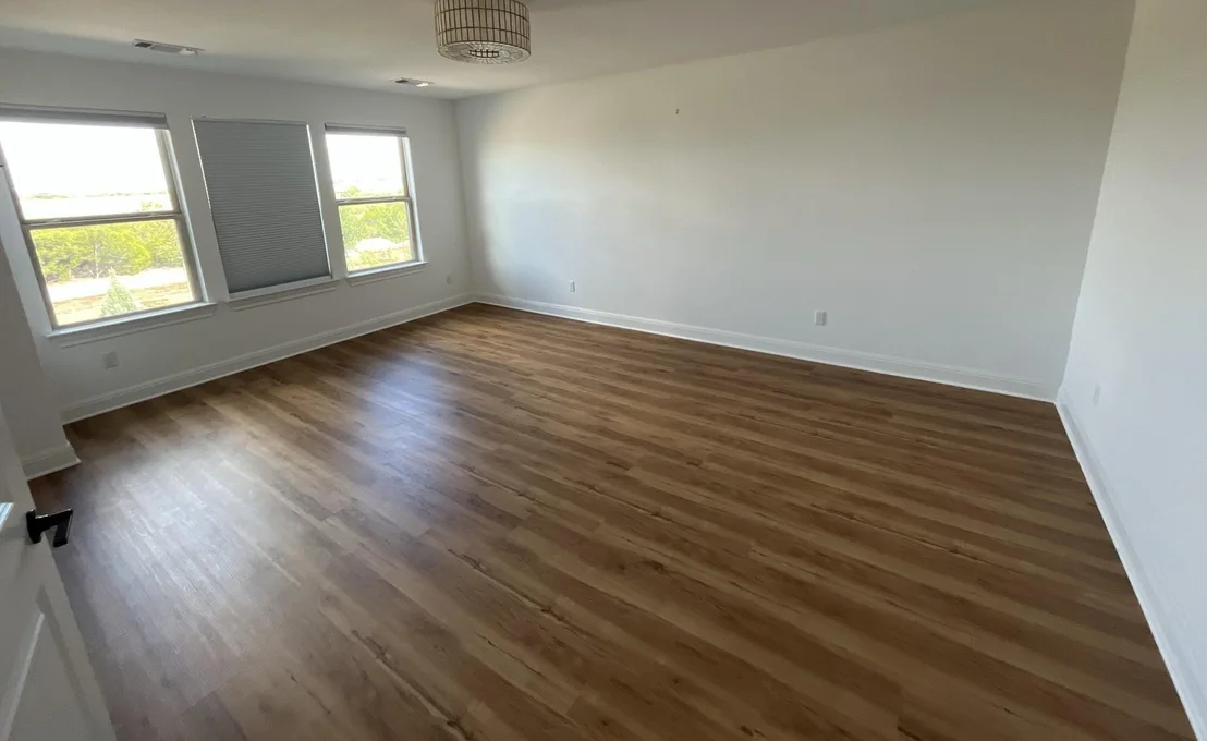 Photo of 424 Turnbuckle BND