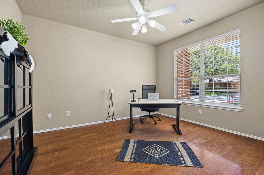 Photo of 709 Belmont DR