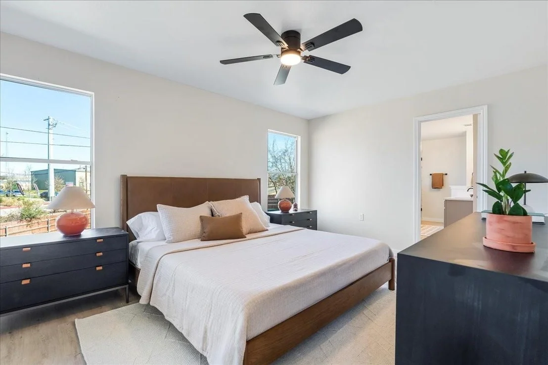 Photo of 606 Sheraton Ave