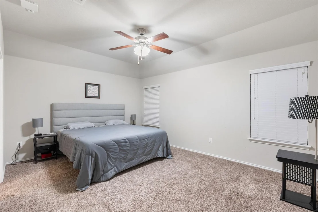 Photo of 5980 Heron DR