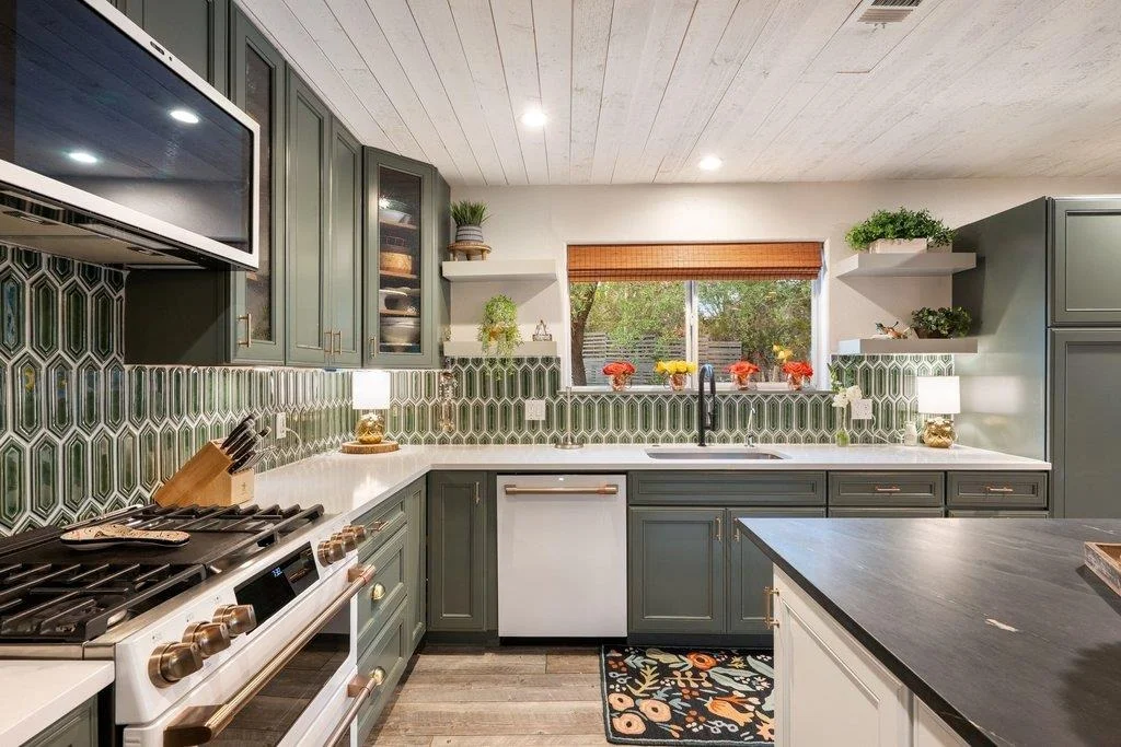 Photo of 2800 River RD