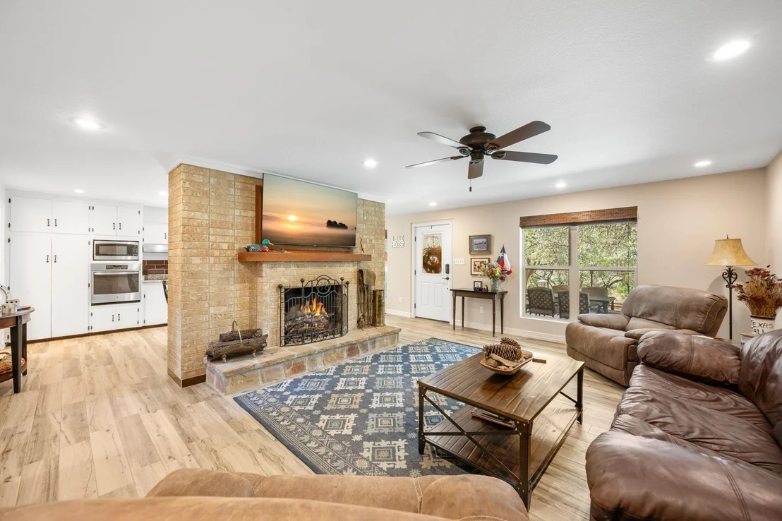 Photo of 1105 Edgewater DR