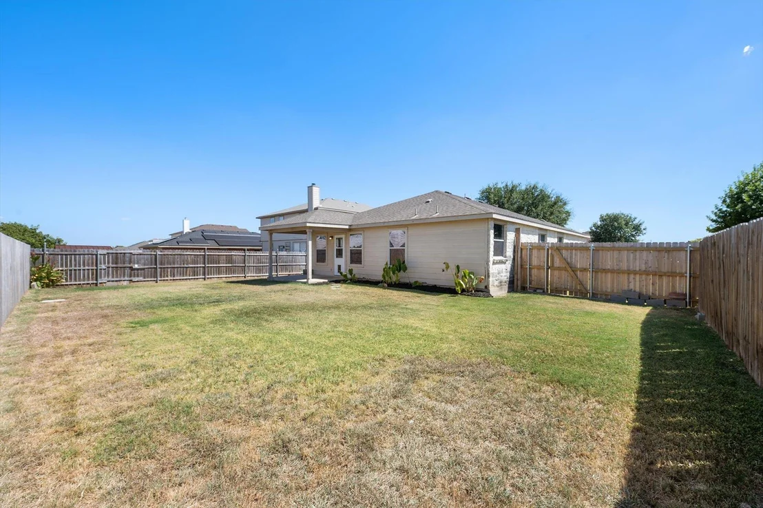 Photo of 411 Leo LN