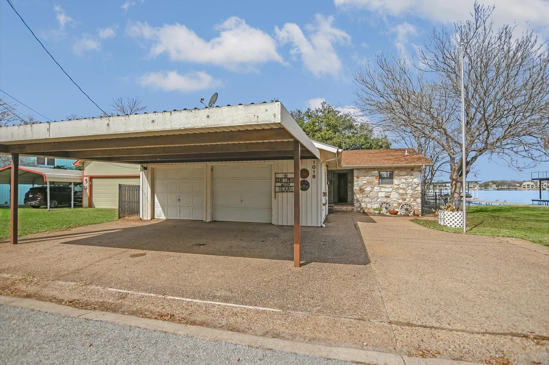 Photo of 1018 Impala DR