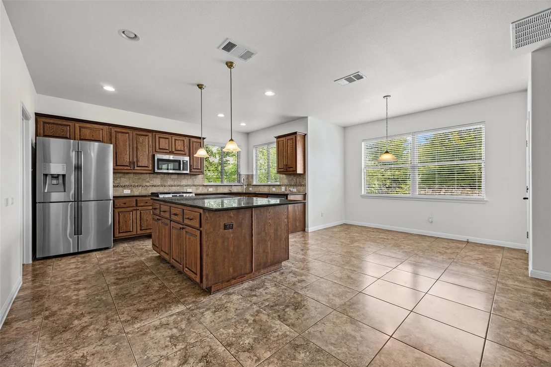 Photo of 606 Irvin DR
