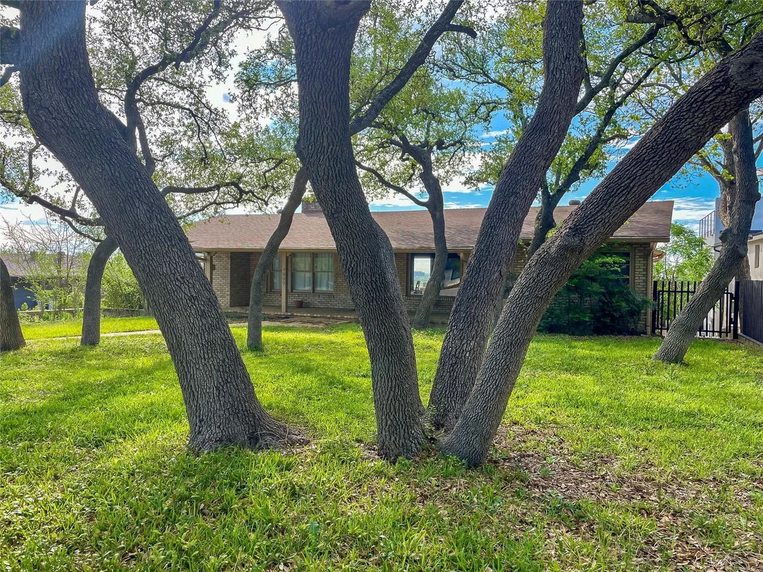 Photo of 4809 Crestway DR