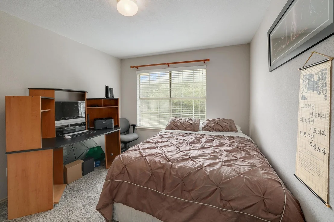Photo of 15433 Ozone PL