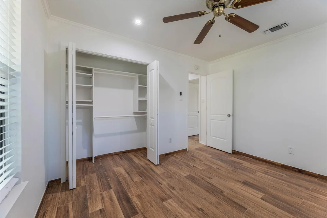 Photo of 1204 Barbara DR