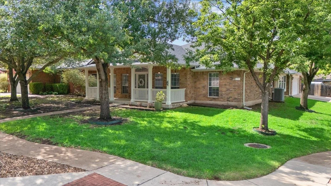 Photo of 10700 Harley Ave