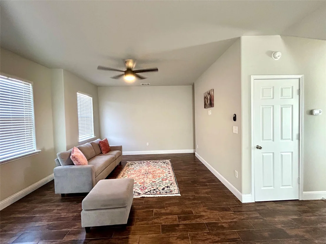 Photo of 3805 E Us-290 Highway E