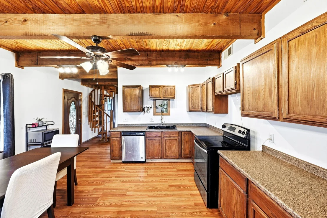 Photo of 320 Sunset Ridge RD