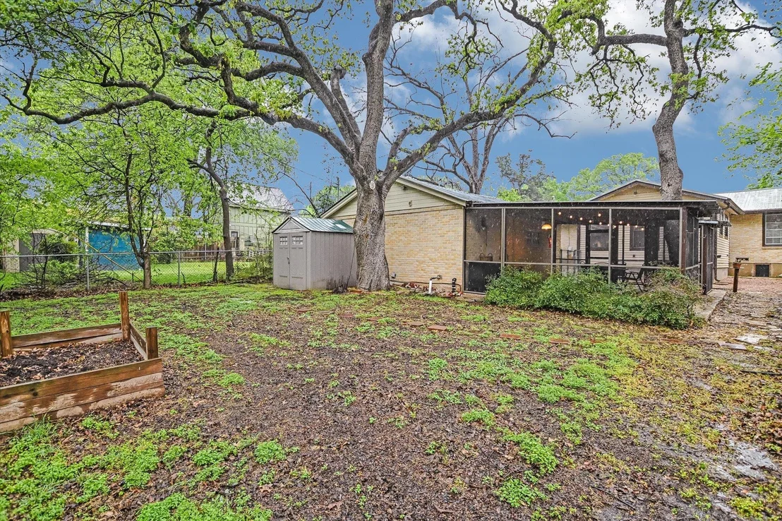 Photo of 1305 Fairwood RD