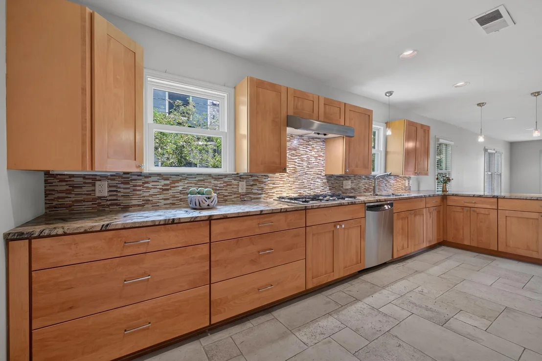 Photo of 4616 Sinclair Ave