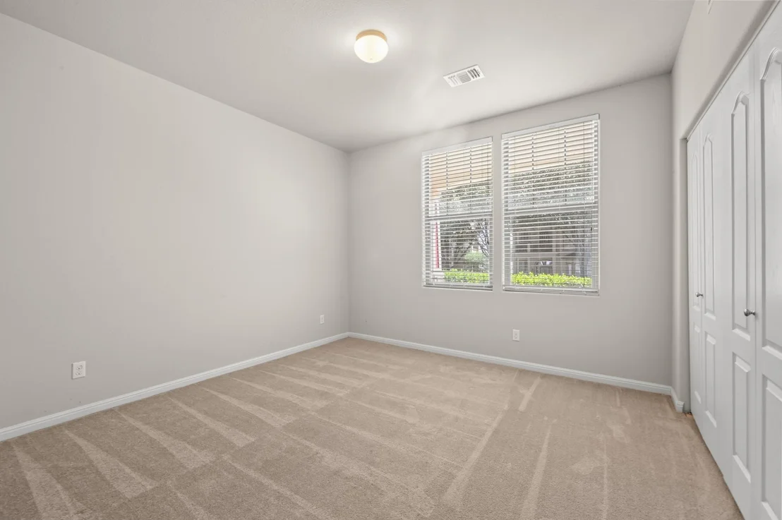 Photo of 4032 Mather