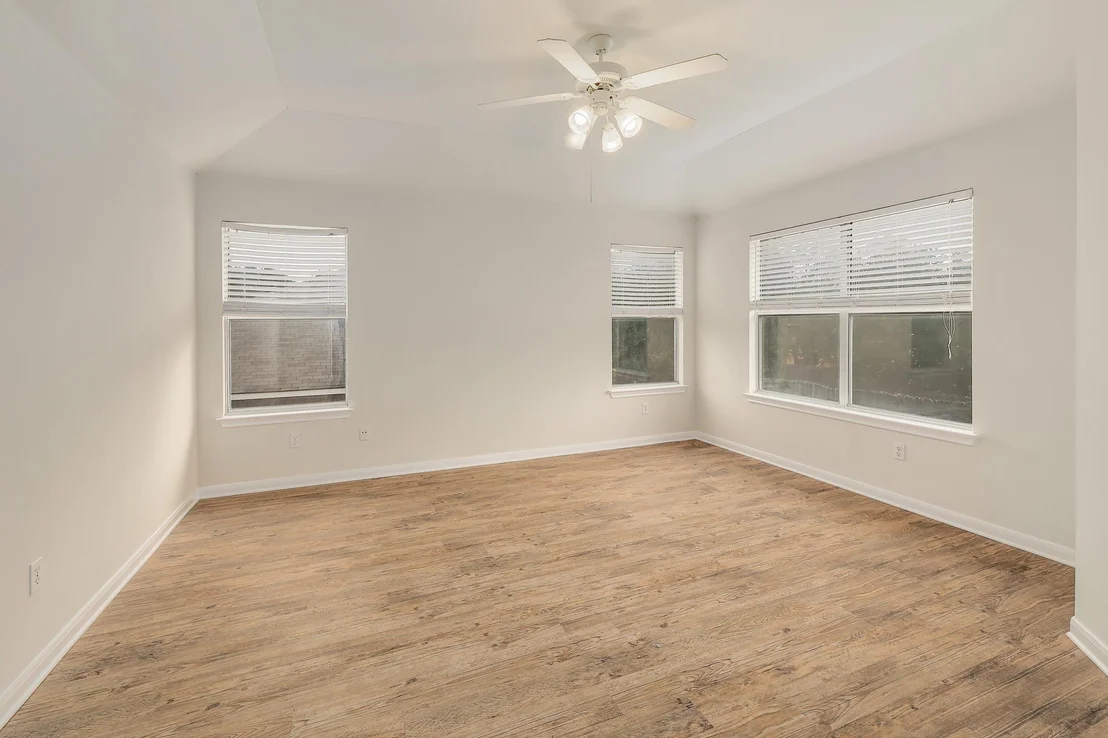 Photo of 102 Chandler Pointe LOOP