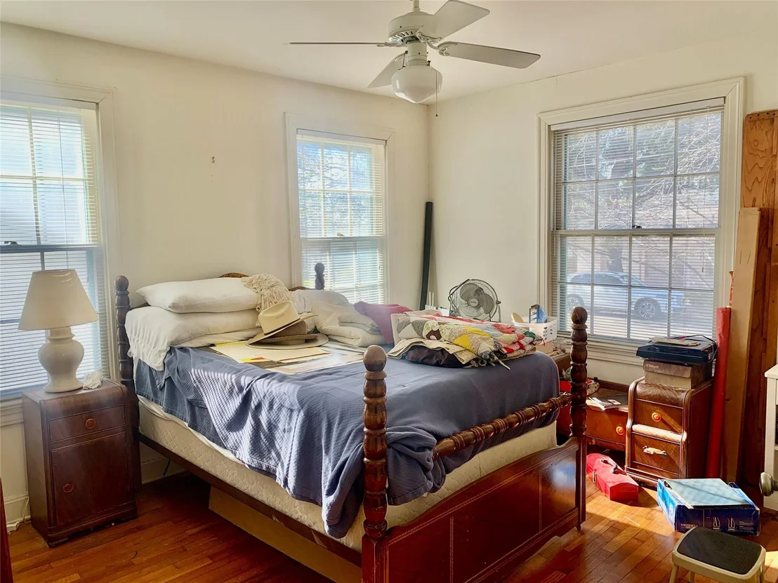 Photo of 1607 Wethersfield RD