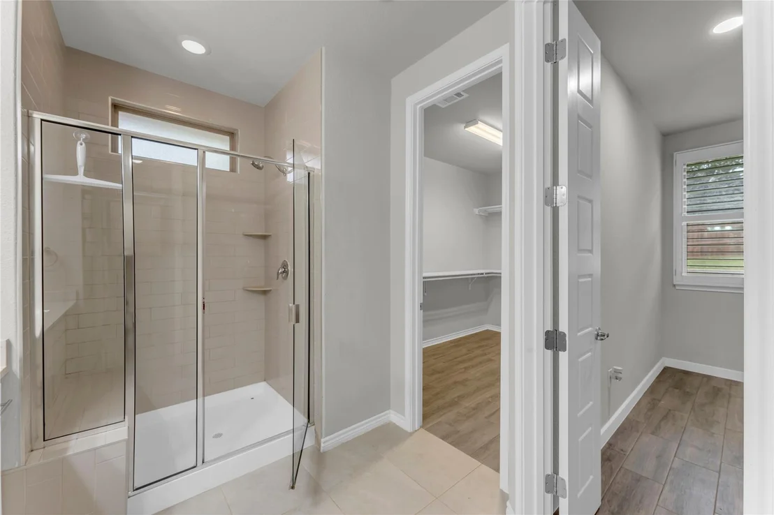 Photo of 511 Taylor DR