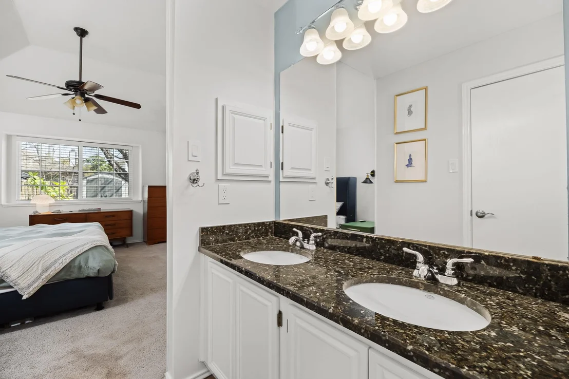 Photo of 1112 Faircrest DR