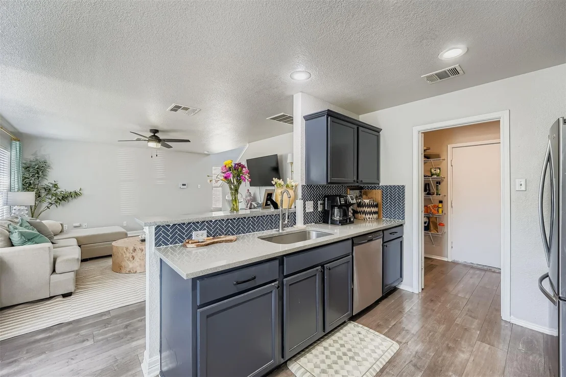 Photo of 1505 Tea Leaf DR