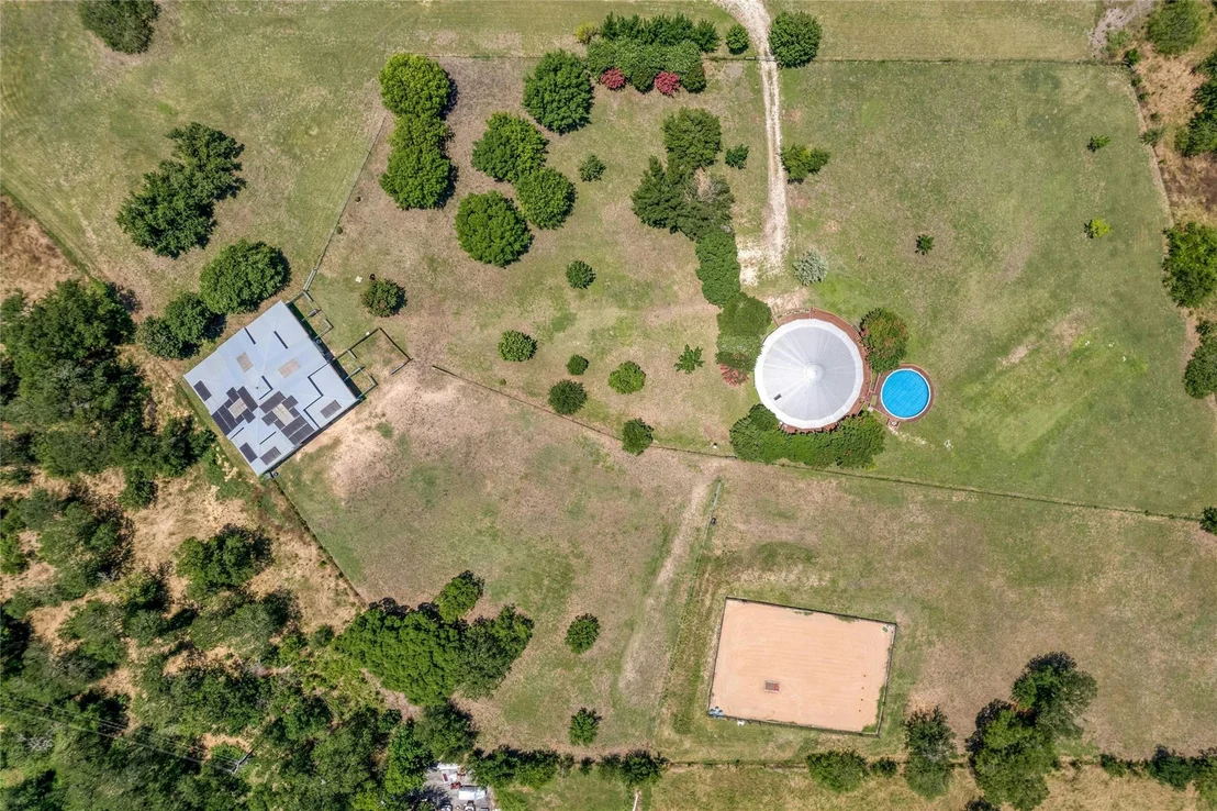 Photo of 15950 Decker Lake RD