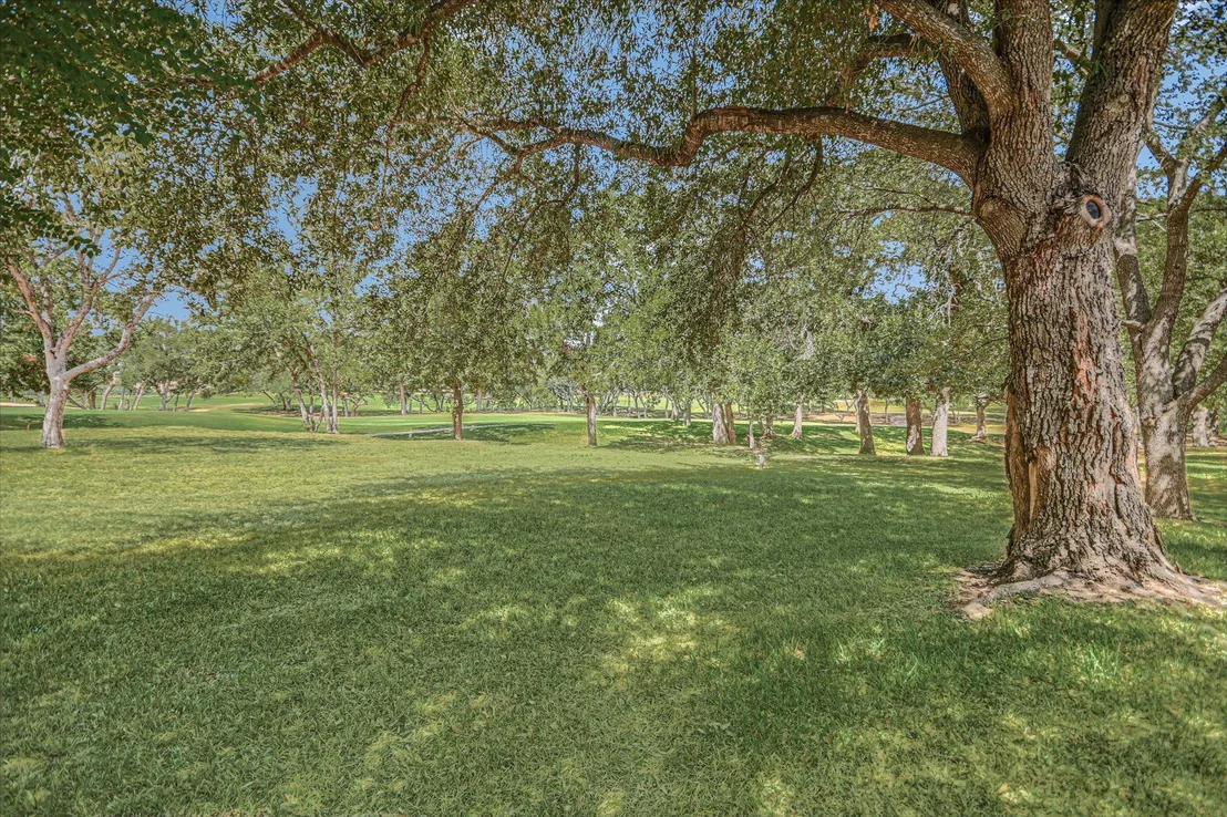 Photo of 306 Blue Ground