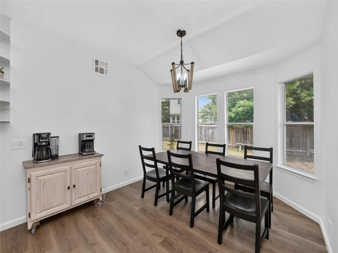 Photo of 105 Dogwood DR