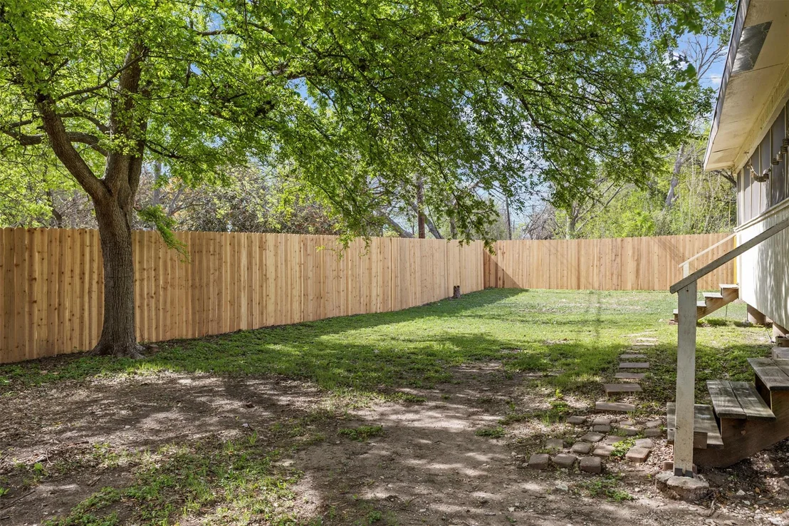 Photo of 16503 Edgemere DR