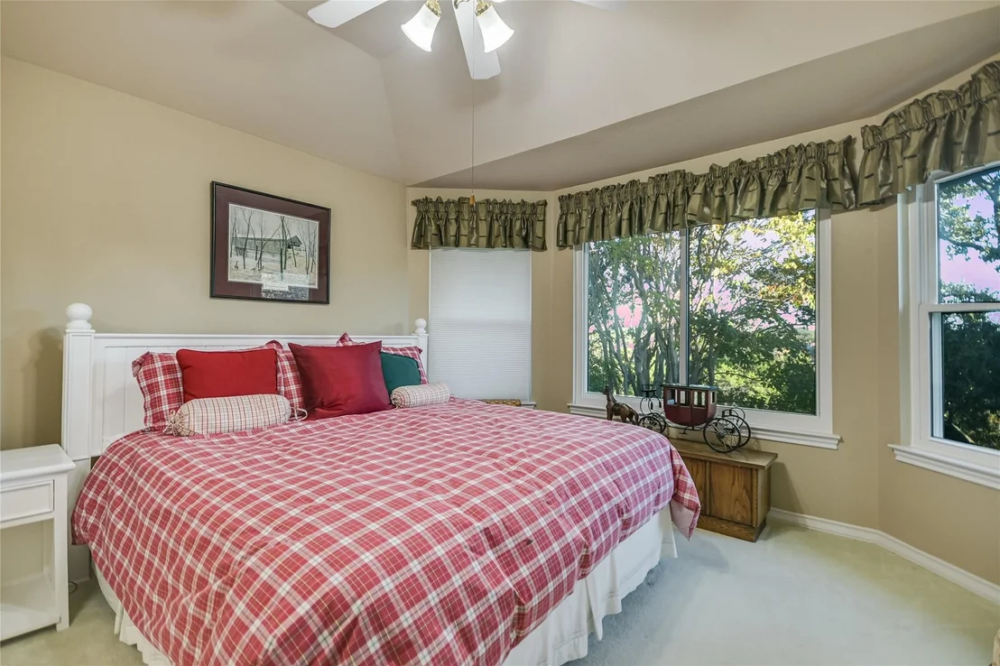 Photo of 9105 Bluegrass DR