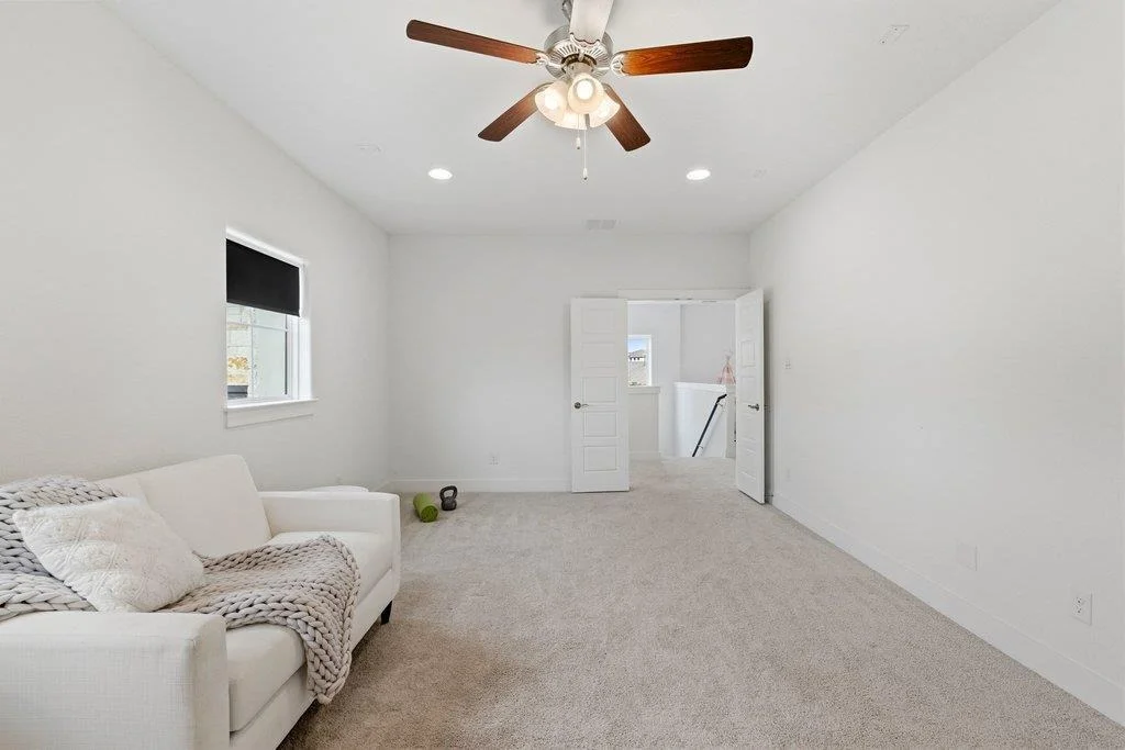 Photo of 305 Avena TRL