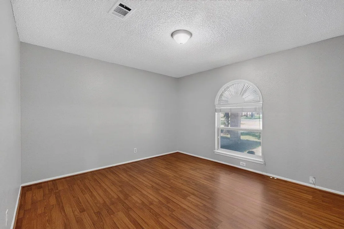Photo of 1002 Adventure LN