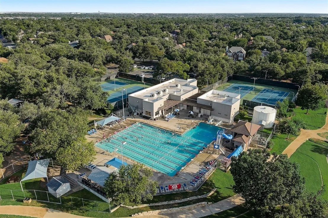 Photo of 7414 Dallas DR