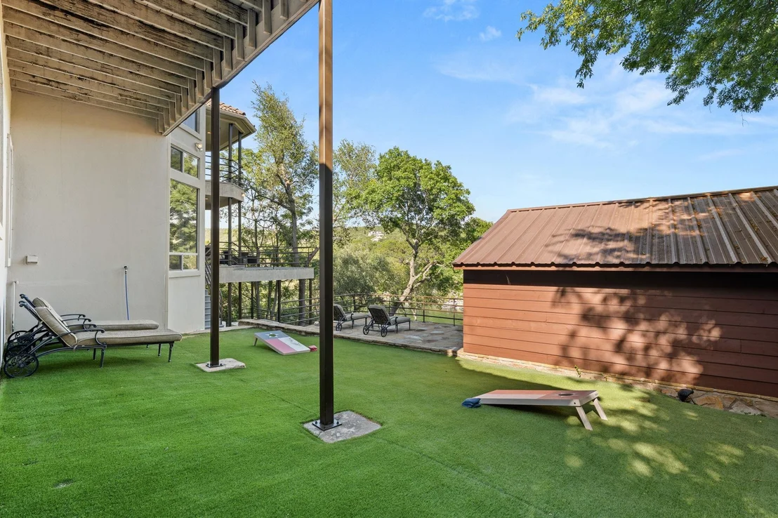 Photo of 15747 Booth CIR