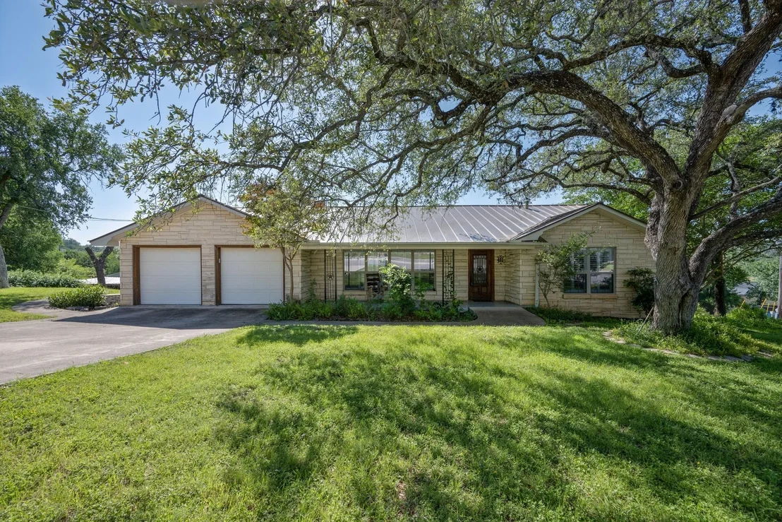 Photo of 401 Crestview DR