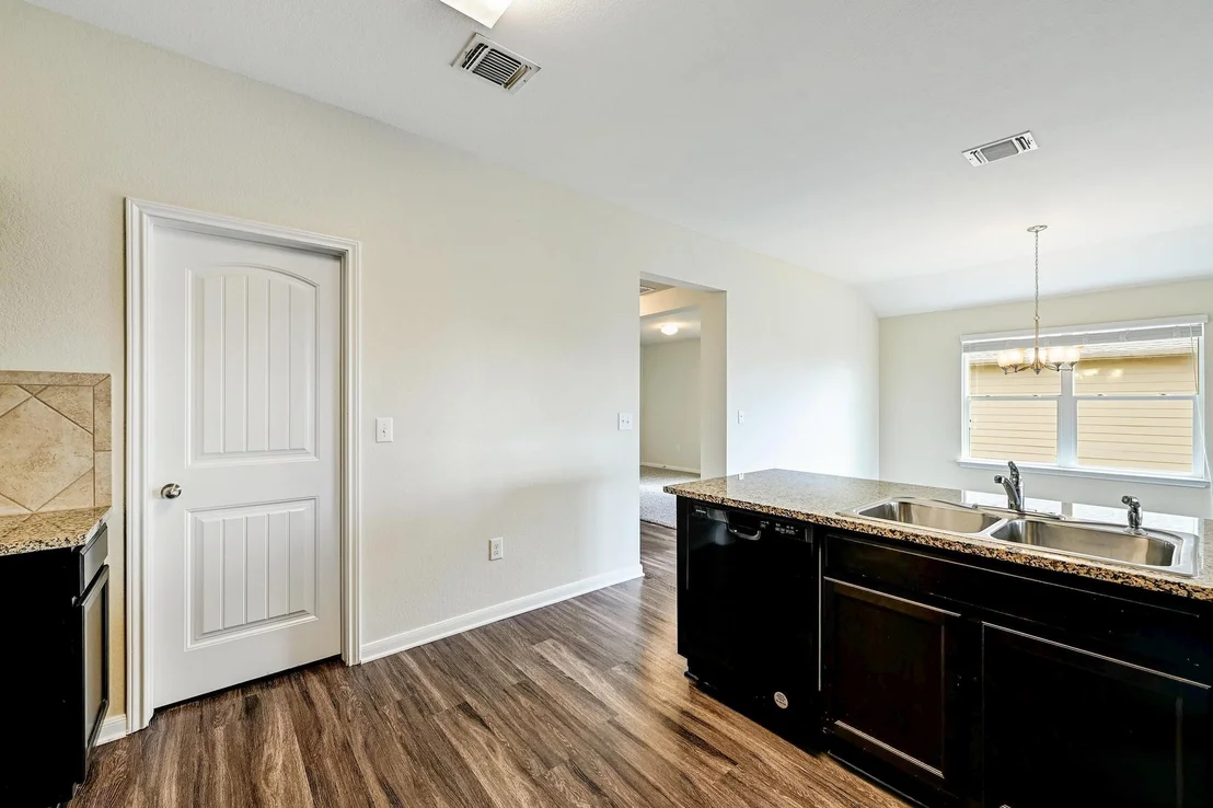 Photo of 245 Voss