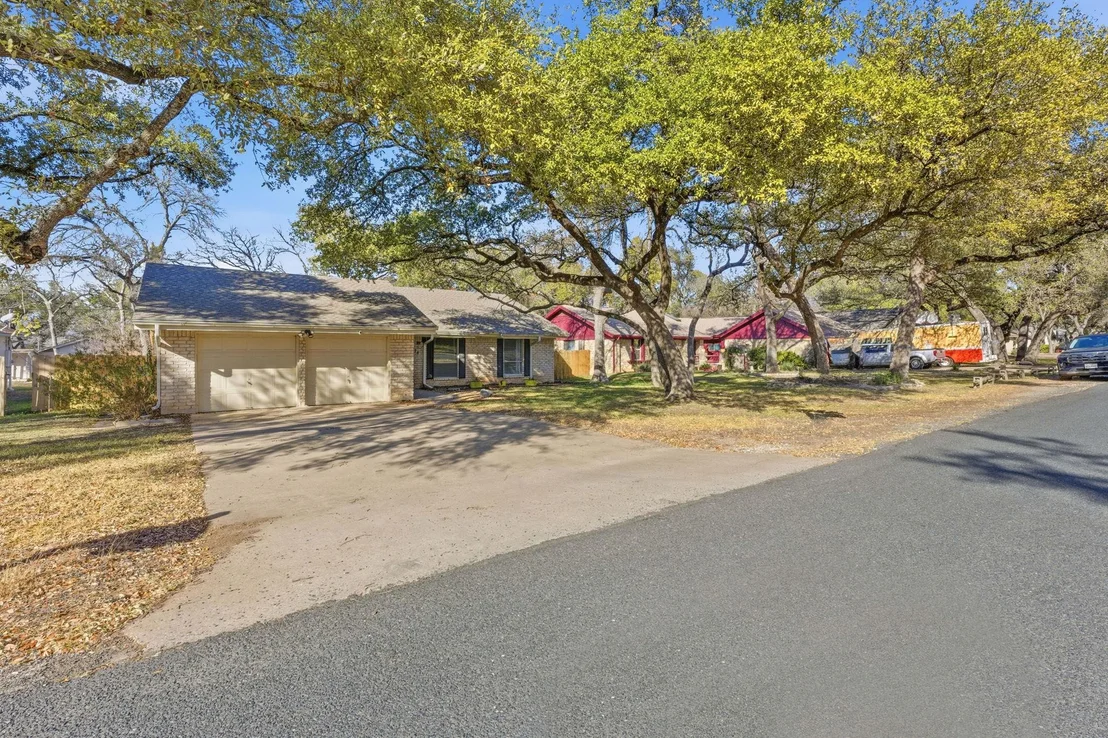 Photo of 9424 Shady Oaks DR