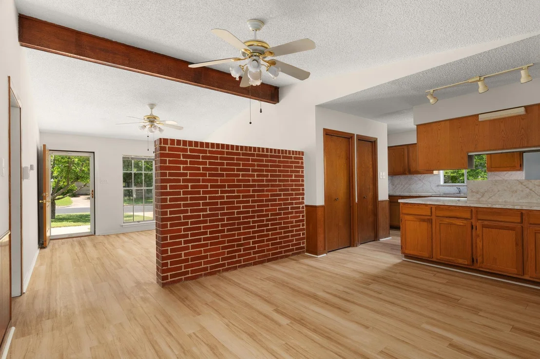 Photo of 6804 Miranda DR