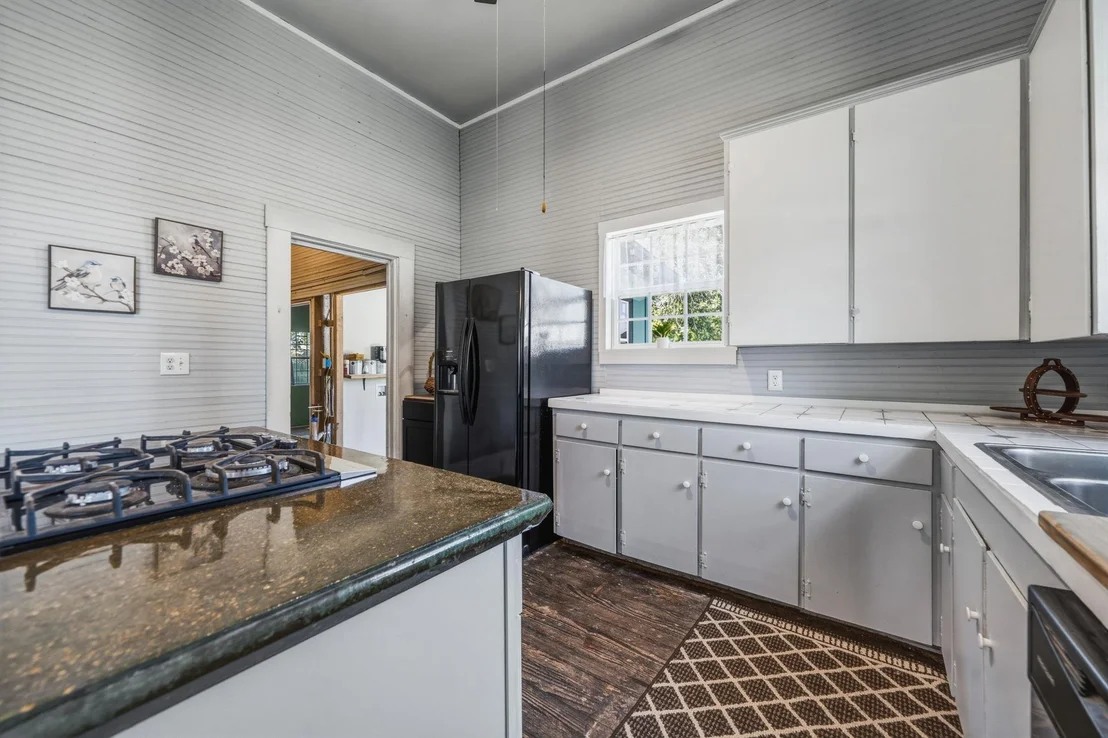 Photo of 604 Avenue B
