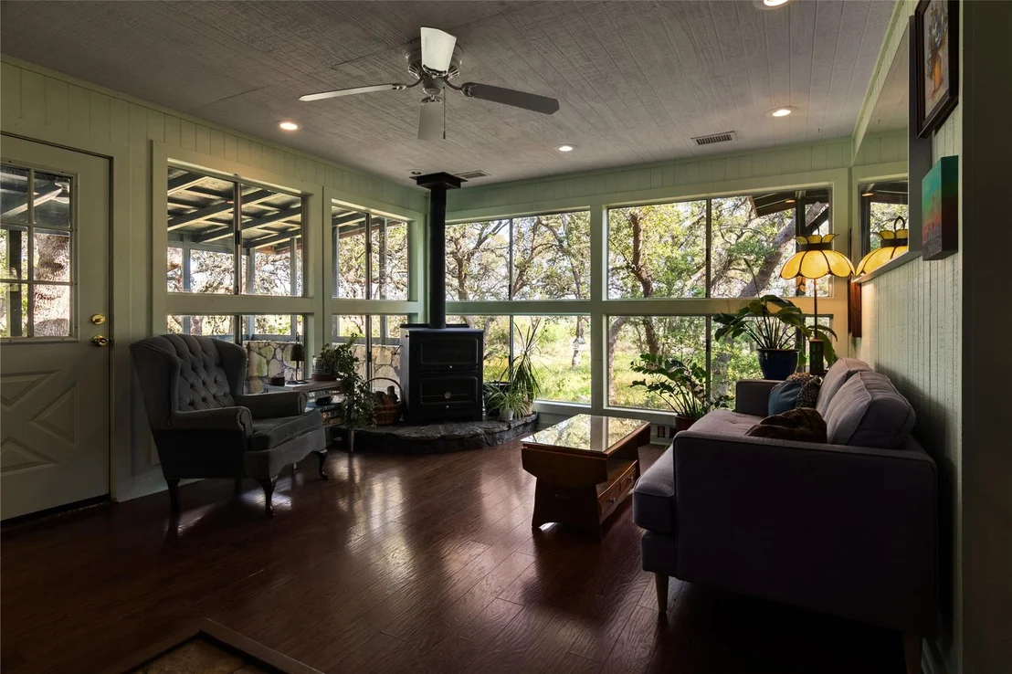 Photo of 435 Spangenberg RD