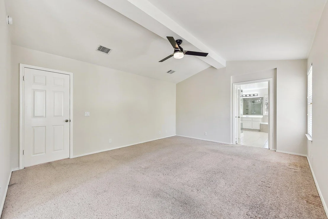Photo of 3998 Lord Byron CIR